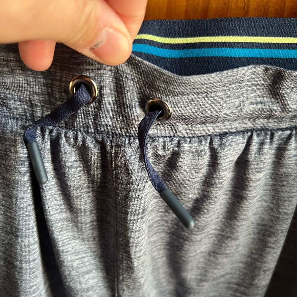 Gray Women's Athletic Shorts XL - Picture 4 of 8